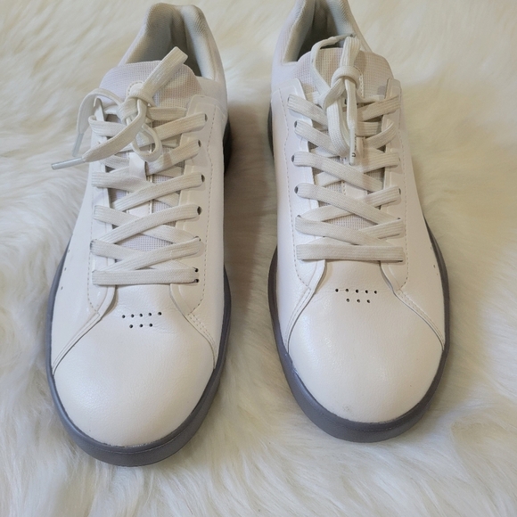 On Cloudtec  Running Men's White and Gray Sneakers - Picture 3 of 16